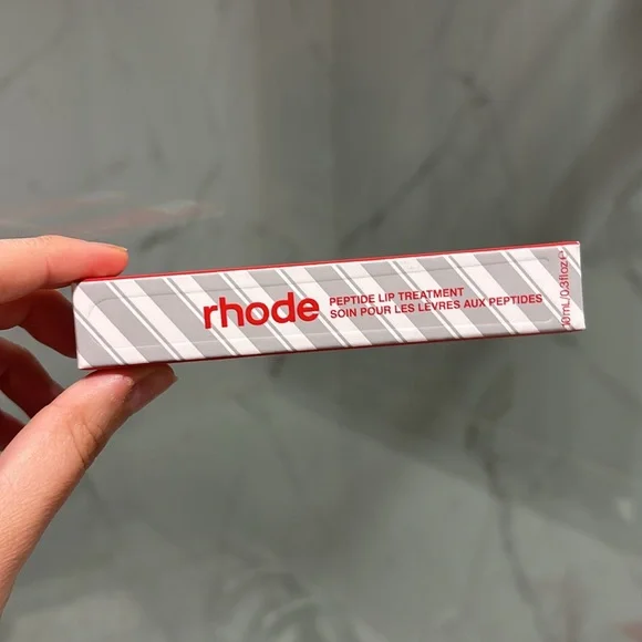 Rhode Peptide Lip Treatment - Peppermint Glaze - Picture 5 of 11